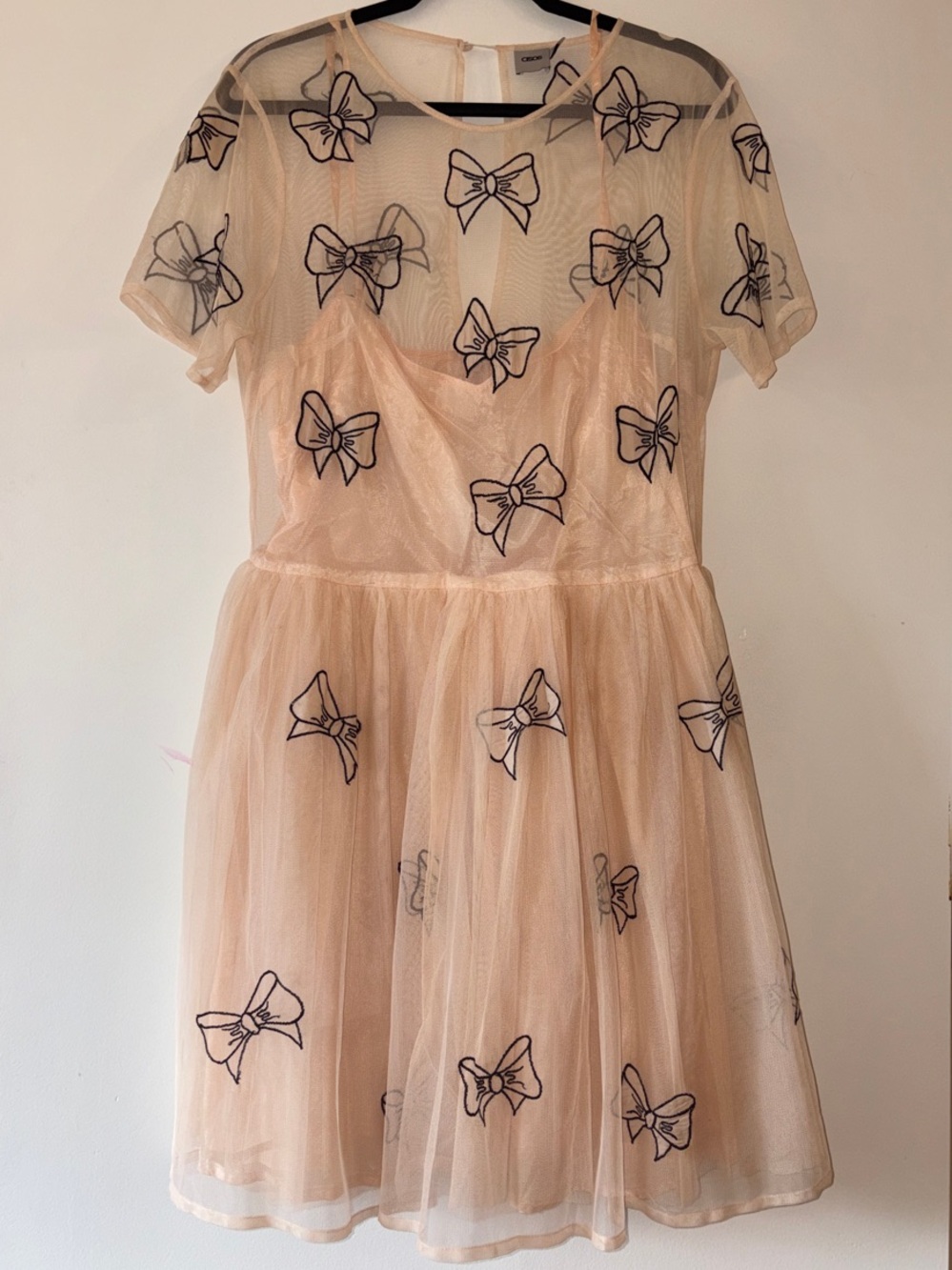 Elegant and Flowy! ASOS Peach Tulle Midi Dress with Black Bow Embroidery